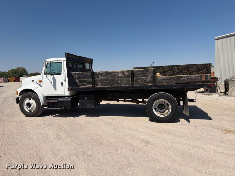 image for item EP7572 1998 International 4700 dump flatbed truck