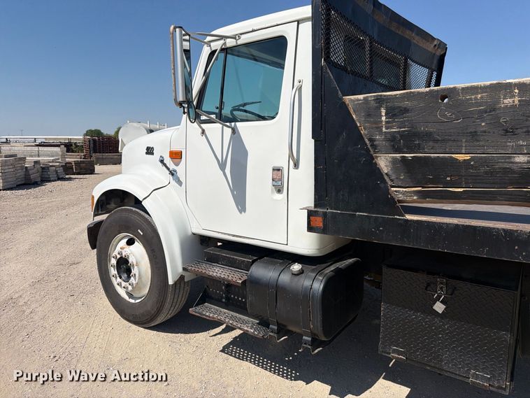 image for item EP7572 1998 International 4700 dump flatbed truck