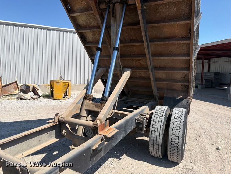 image for item EP7572 1998 International 4700 dump flatbed truck