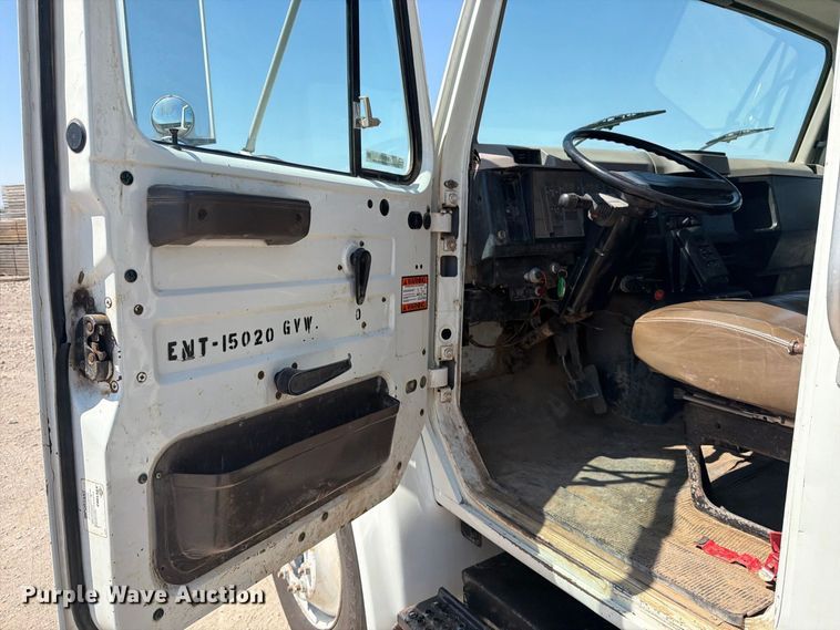 image for item EP7572 1998 International 4700 dump flatbed truck