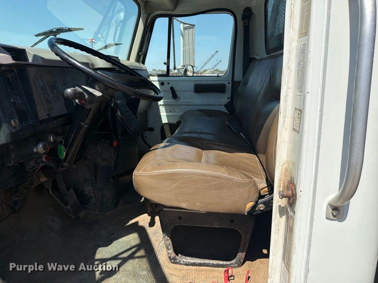 image for item EP7572 1998 International 4700 dump flatbed truck