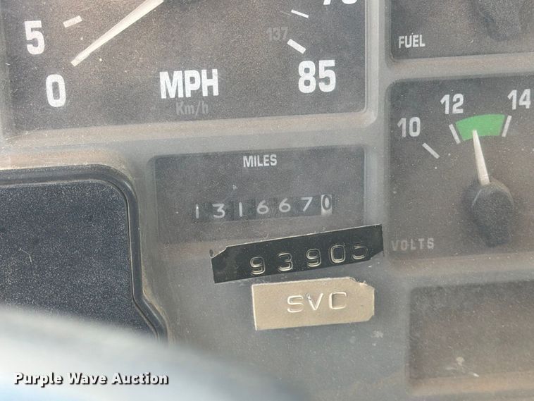 image for item EP7572 1998 International 4700 dump flatbed truck