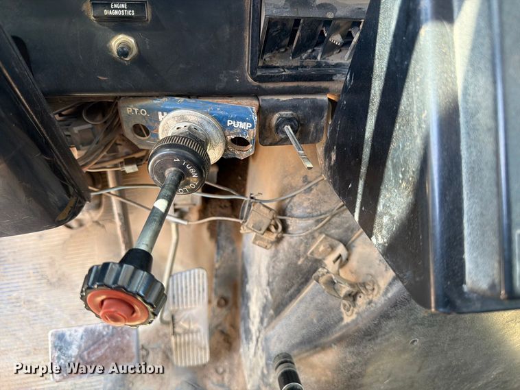 image for item EP7572 1998 International 4700 dump flatbed truck