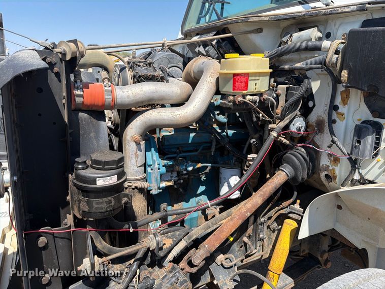 image for item EP7572 1998 International 4700 dump flatbed truck