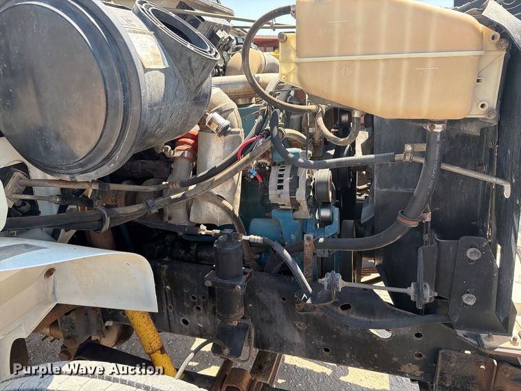 image for item EP7572 1998 International 4700 dump flatbed truck