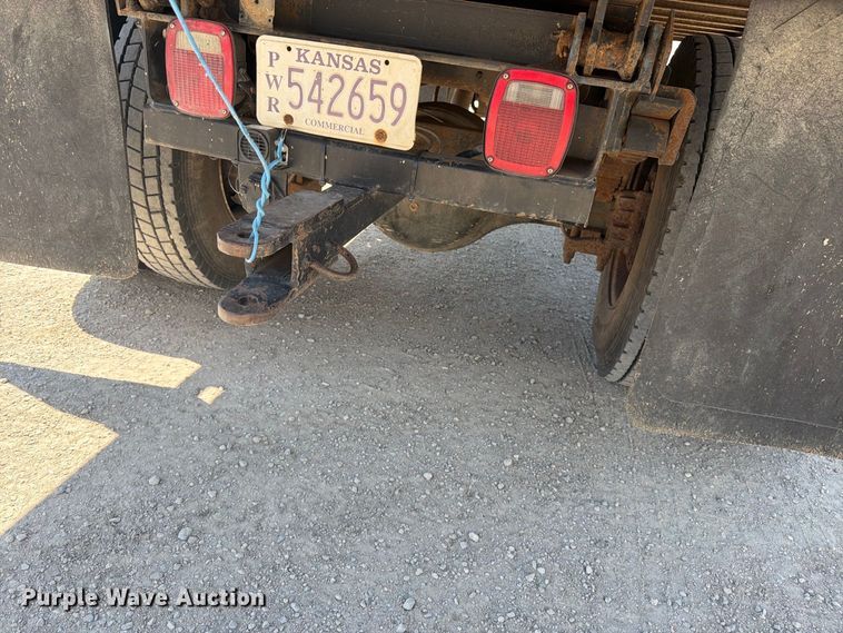 image for item EP7572 1998 International 4700 dump flatbed truck