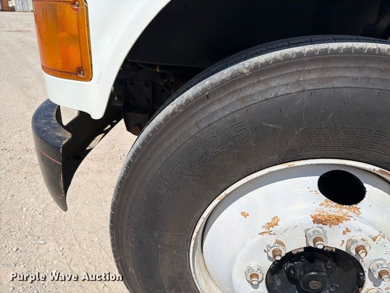 image for item EP7572 1998 International 4700 dump flatbed truck