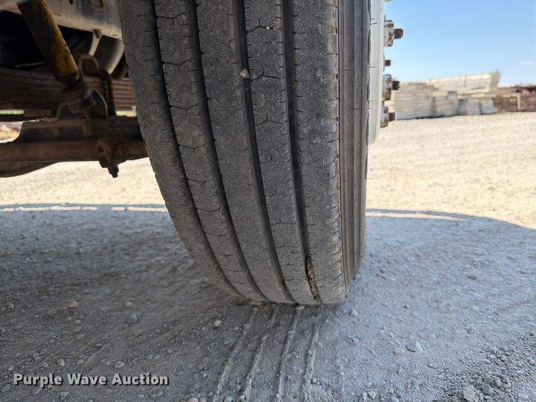 image for item EP7572 1998 International 4700 dump flatbed truck