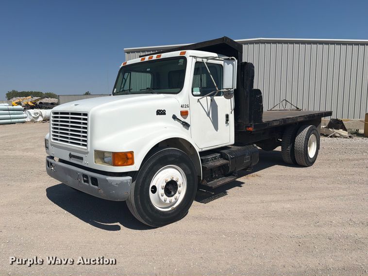1997 International 4700 dump flatbed truck