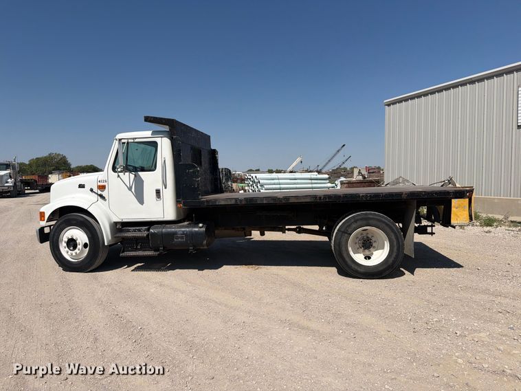 image for item EP7573 1997 International 4700 dump flatbed truck