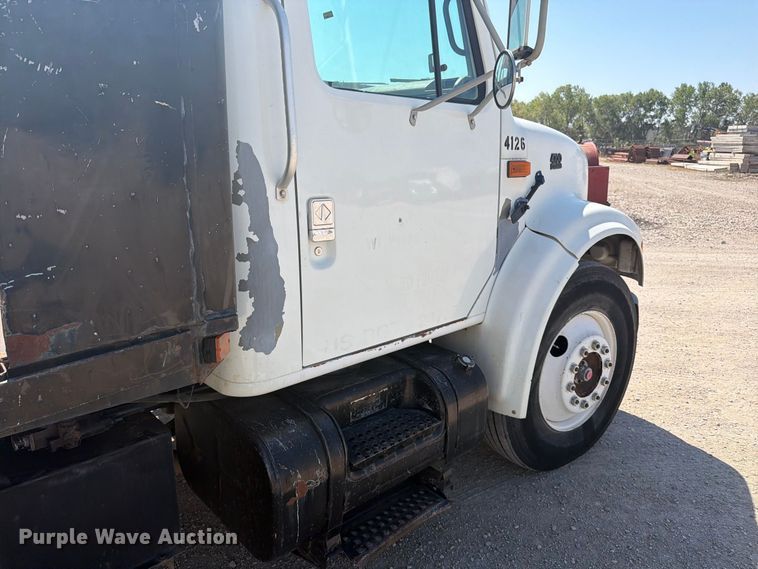image for item EP7573 1997 International 4700 dump flatbed truck