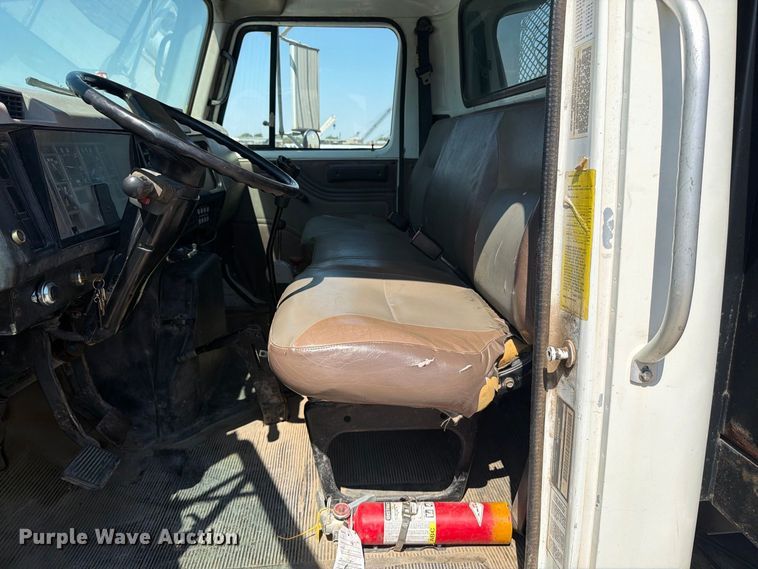 image for item EP7573 1997 International 4700 dump flatbed truck