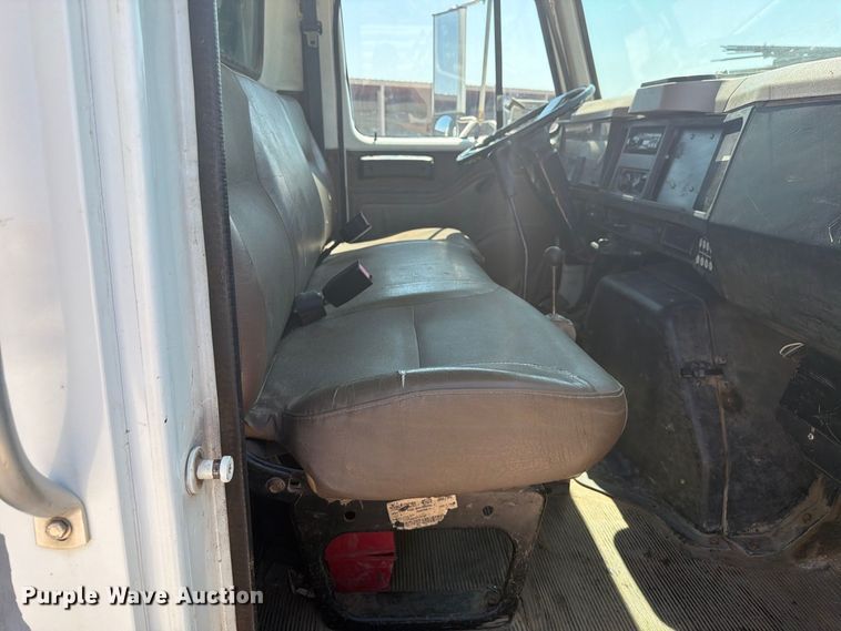 image for item EP7573 1997 International 4700 dump flatbed truck