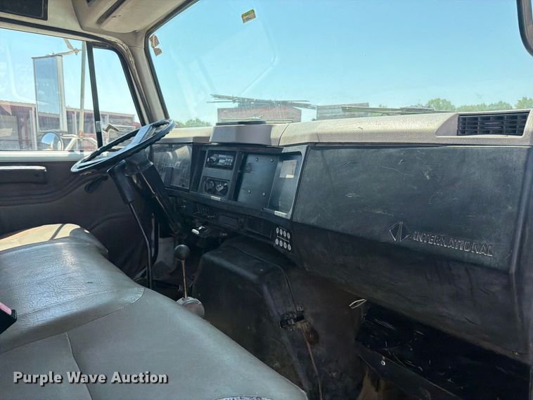 image for item EP7573 1997 International 4700 dump flatbed truck