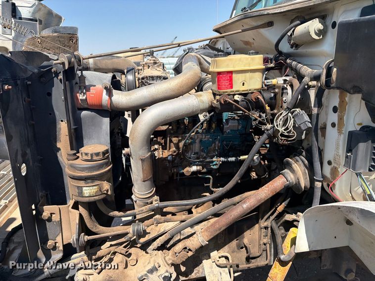 image for item EP7573 1997 International 4700 dump flatbed truck