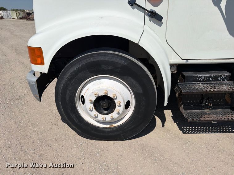 image for item EP7573 1997 International 4700 dump flatbed truck
