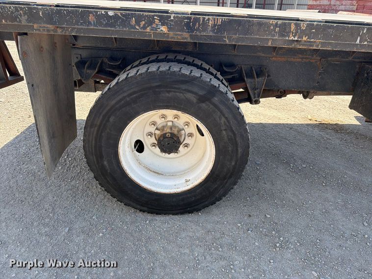 image for item EP7573 1997 International 4700 dump flatbed truck