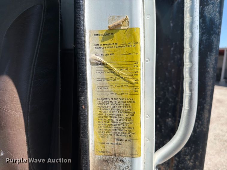 image for item EP7573 1997 International 4700 dump flatbed truck