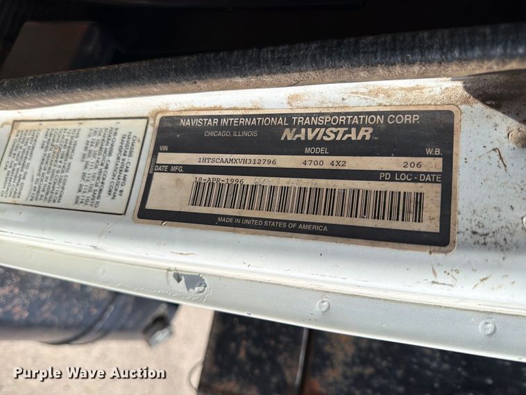 image for item EP7573 1997 International 4700 dump flatbed truck