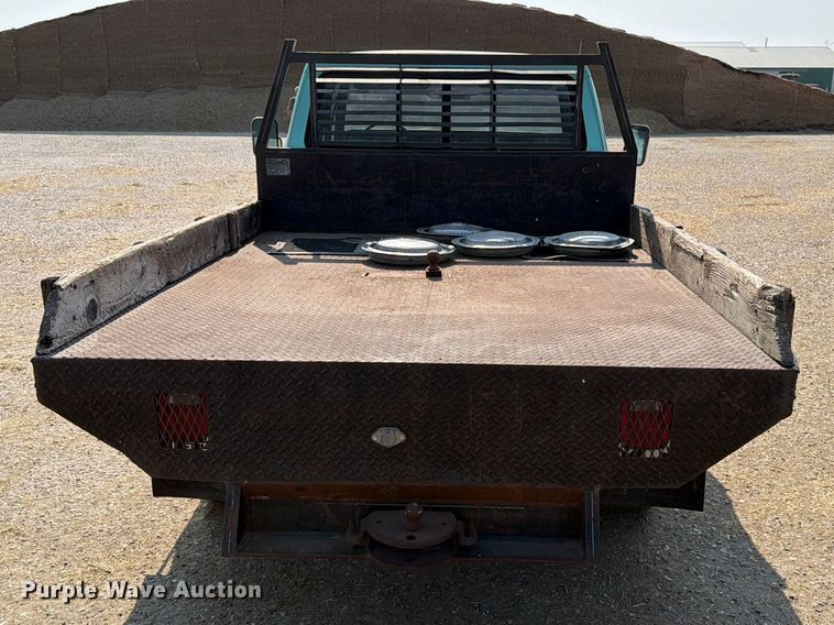 image for item ER1899 1977 Ford F250 Ranger Camper Special flatbed pickup truck