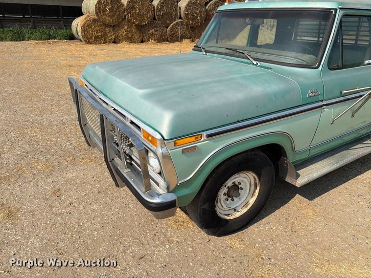 image for item ER1899 1977 Ford F250 Ranger Camper Special flatbed pickup truck