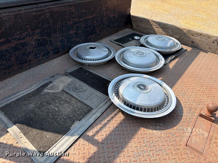image for item ER1899 1977 Ford F250 Ranger Camper Special flatbed pickup truck