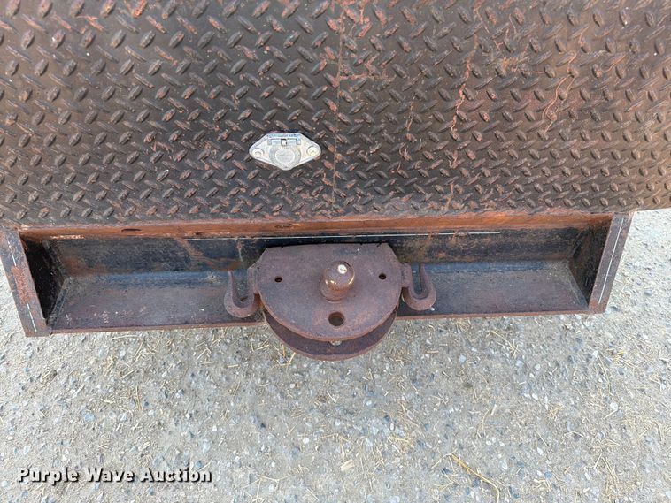 image for item ER1899 1977 Ford F250 Ranger Camper Special flatbed pickup truck