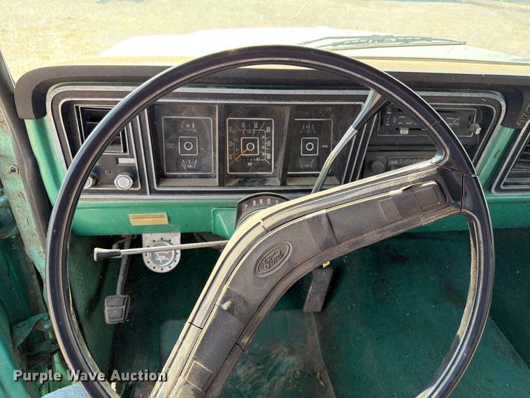 image for item ER1899 1977 Ford F250 Ranger Camper Special flatbed pickup truck