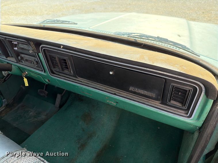 image for item ER1899 1977 Ford F250 Ranger Camper Special flatbed pickup truck
