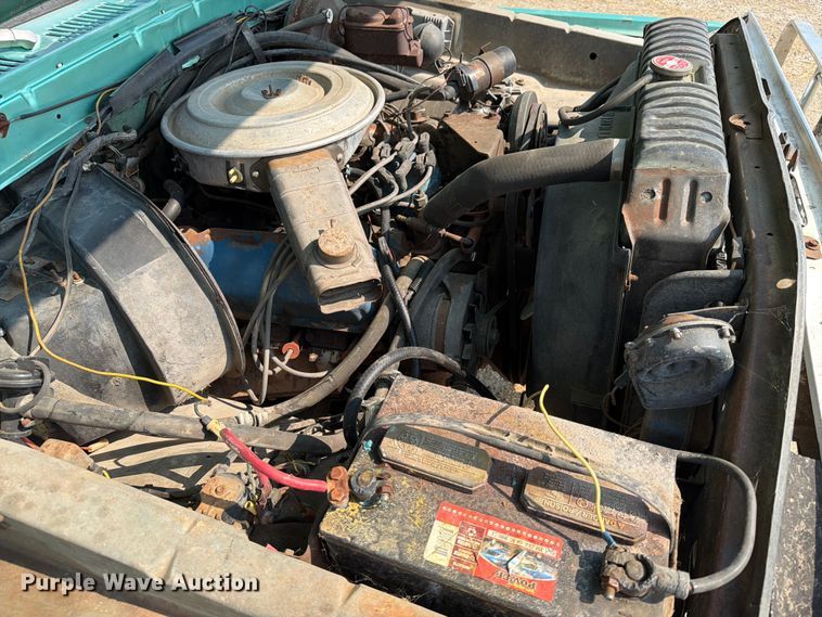 image for item ER1899 1977 Ford F250 Ranger Camper Special flatbed pickup truck