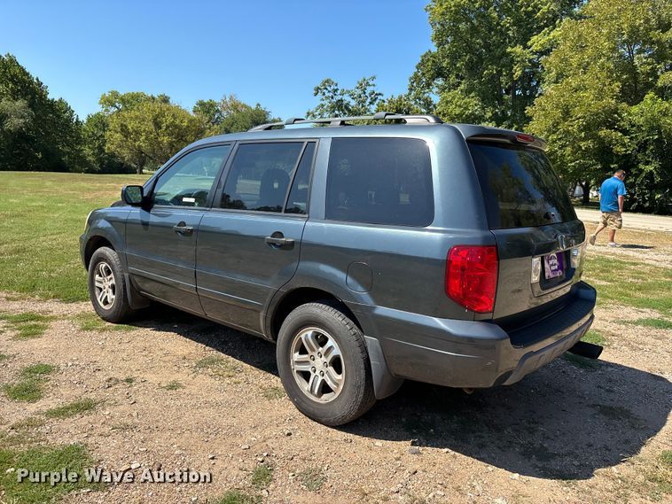 image for item ER3282 2004 Honda Pilot EX-L SUV