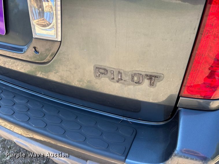 image for item ER3282 2004 Honda Pilot EX-L SUV