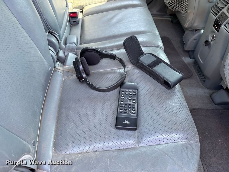 image for item ER3282 2004 Honda Pilot EX-L SUV