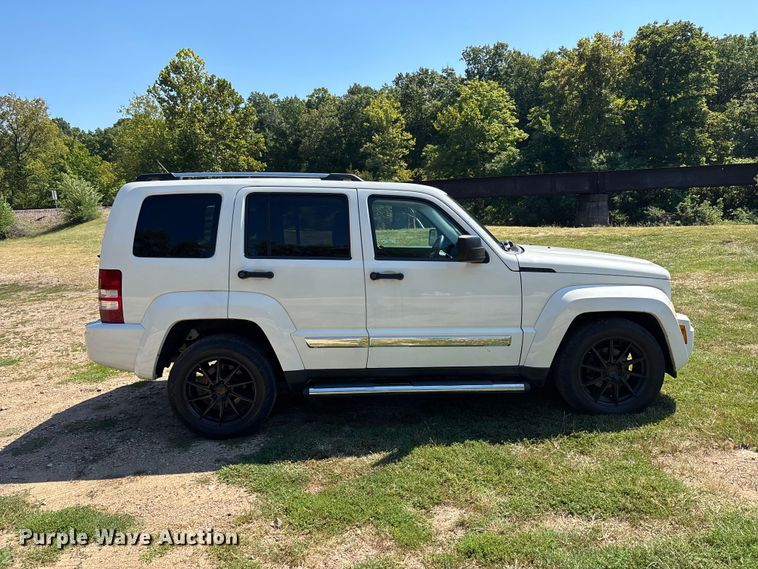 image for item ER3283 2009 Jeep Liberty Limited SUV