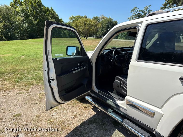 image for item ER3283 2009 Jeep Liberty Limited SUV