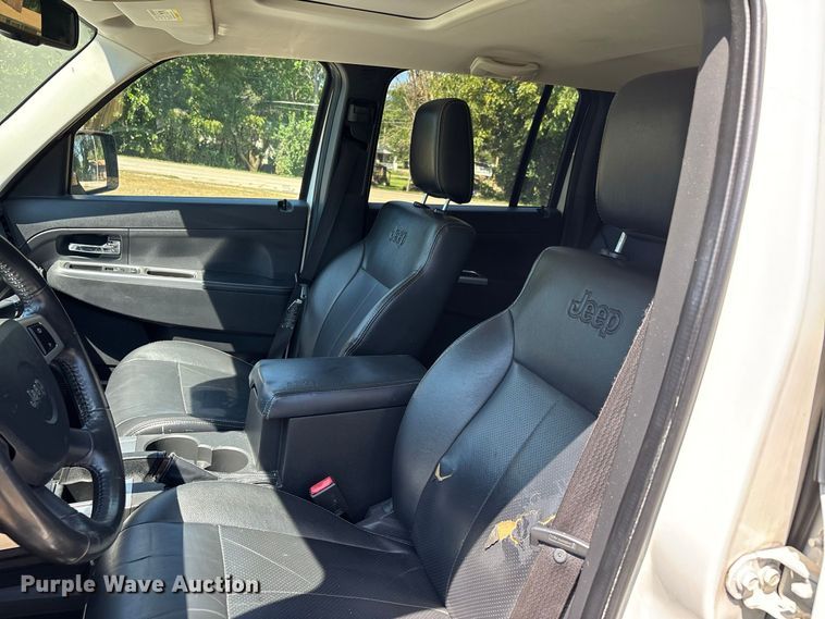image for item ER3283 2009 Jeep Liberty Limited SUV