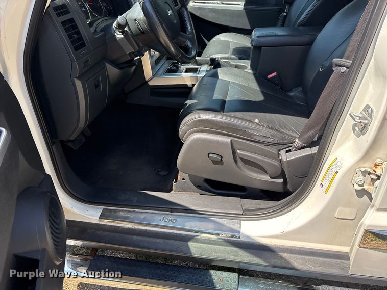 image for item ER3283 2009 Jeep Liberty Limited SUV