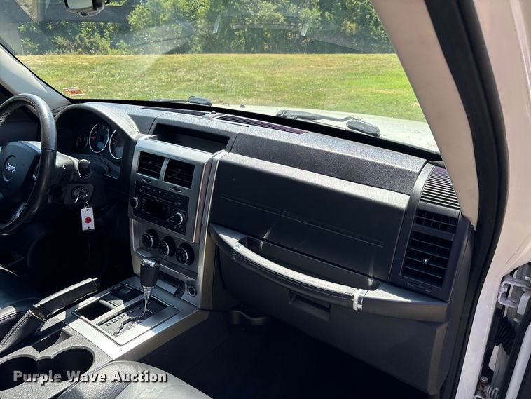 image for item ER3283 2009 Jeep Liberty Limited SUV