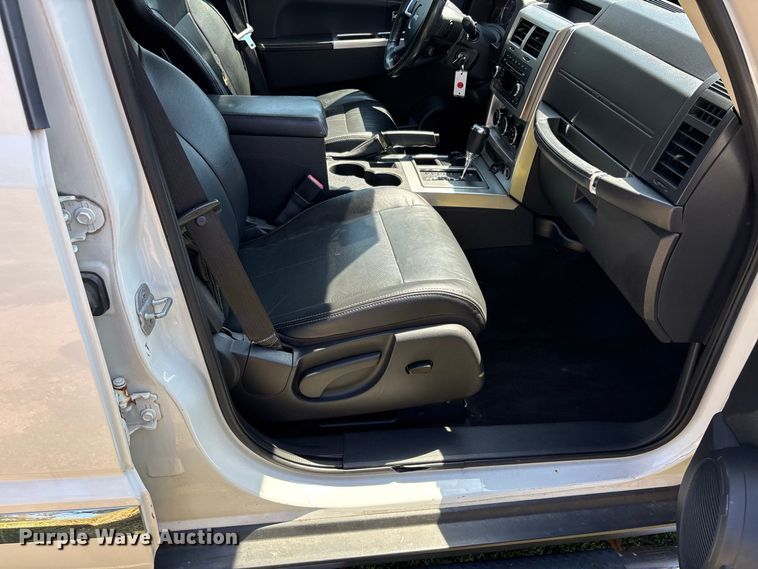 image for item ER3283 2009 Jeep Liberty Limited SUV