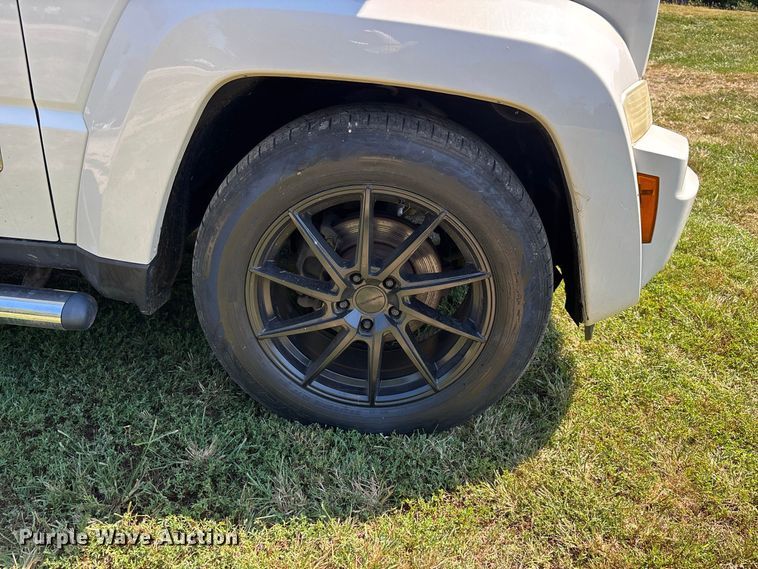 image for item ER3283 2009 Jeep Liberty Limited SUV