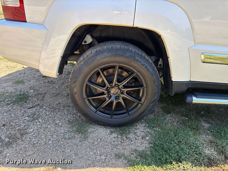 image for item ER3283 2009 Jeep Liberty Limited SUV