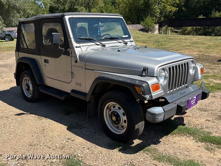image for item ER3285 2001 Jeep Wrangler TJ SUV