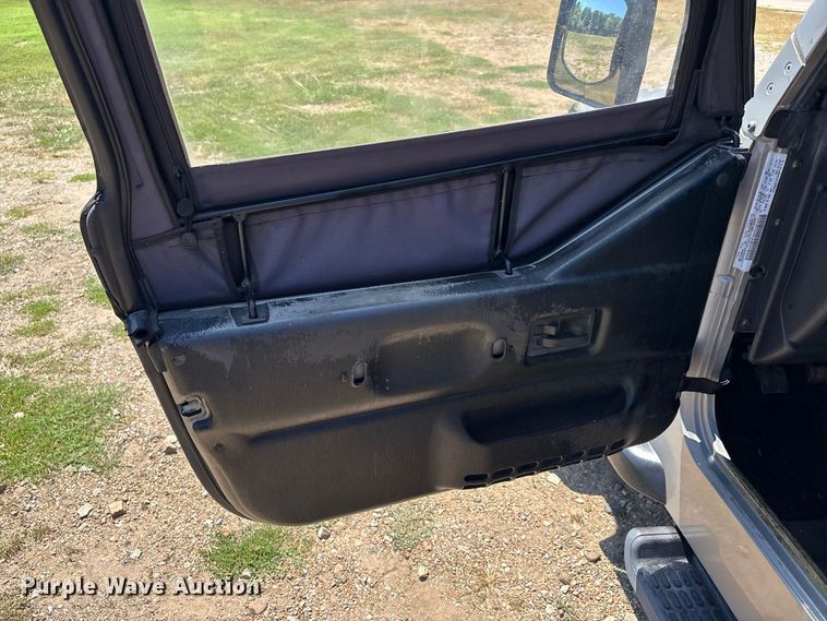 image for item ER3285 2001 Jeep Wrangler TJ SUV
