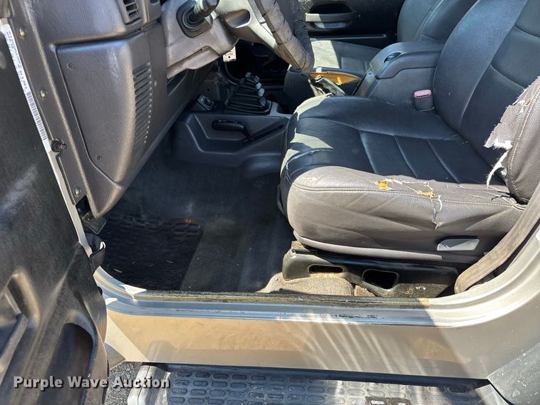 image for item ER3285 2001 Jeep Wrangler TJ SUV