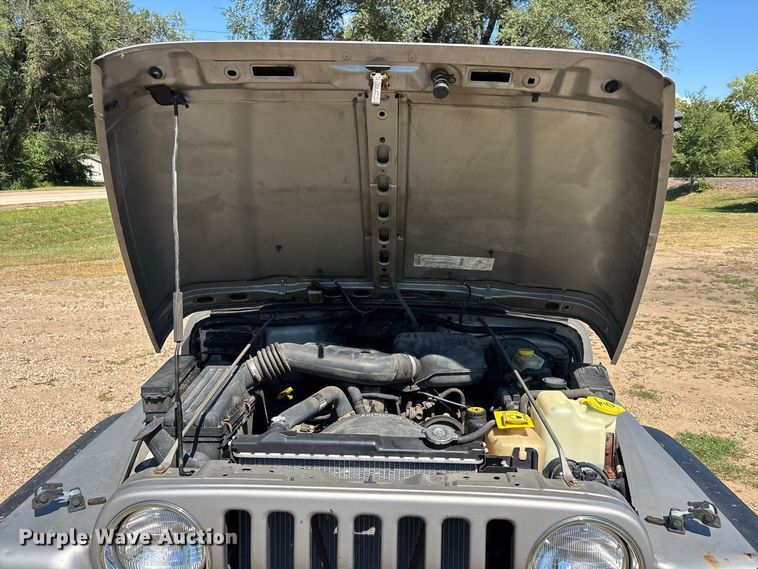 image for item ER3285 2001 Jeep Wrangler TJ SUV
