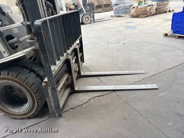 image for item ES8097 2016 UniCarriers PF80YLP forklift