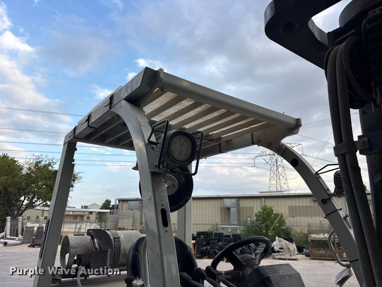 image for item ES8097 2016 UniCarriers PF80YLP forklift