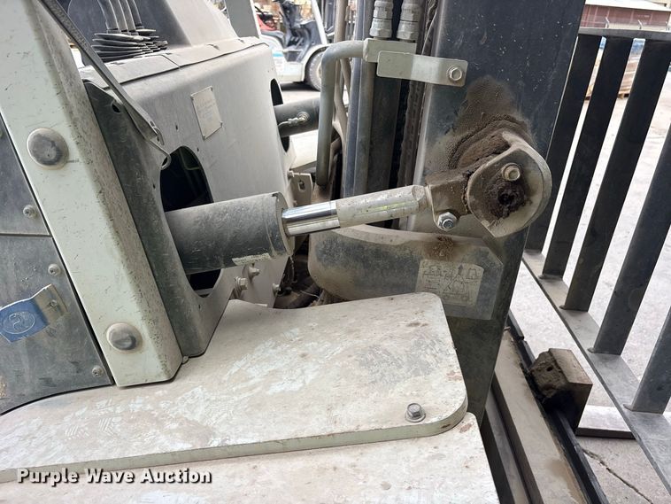 image for item ES8097 2016 UniCarriers PF80YLP forklift