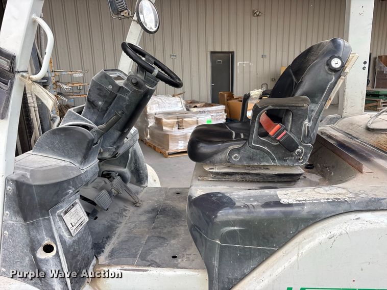 image for item ES8097 2016 UniCarriers PF80YLP forklift