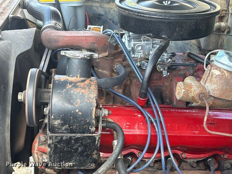 image for item ES8115 1972 International 1110 pickup truck